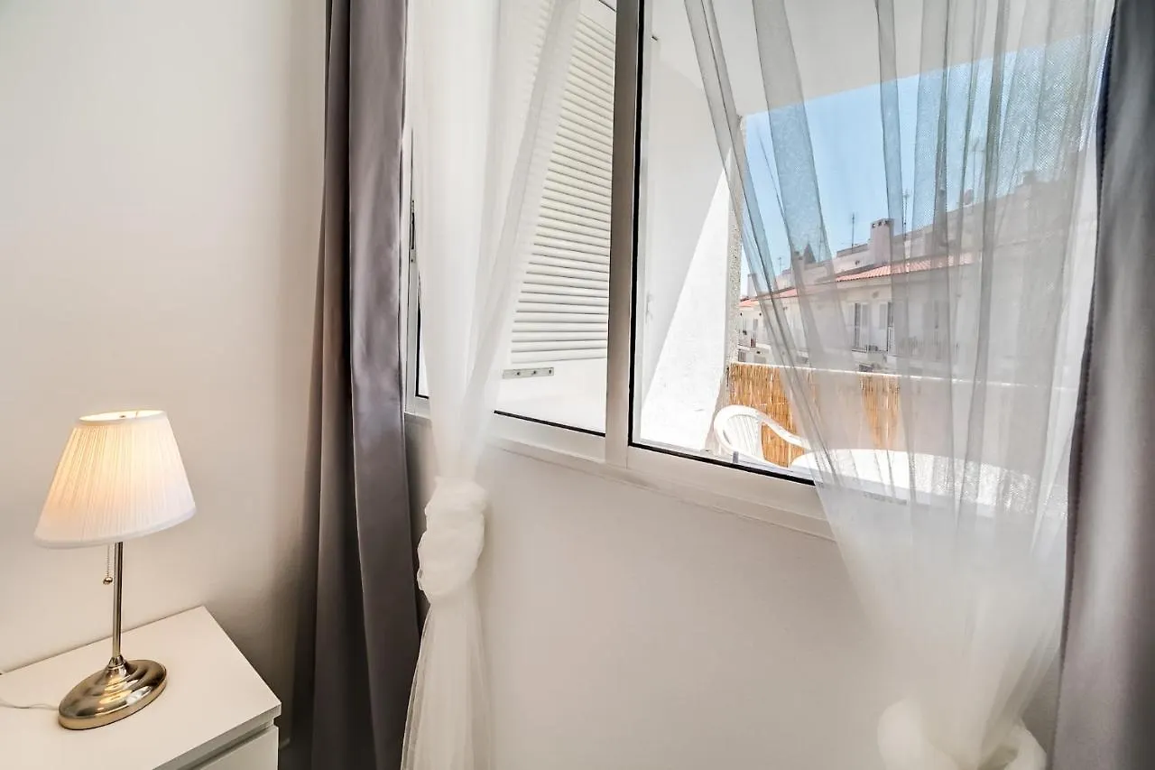 Hauzify I Apartaments Sot Del Morer Sant Pol De Mar Spagna